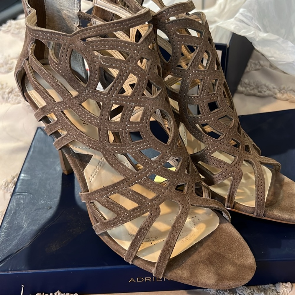 Adrienne Vittadini Caged Canapa  Brown Strappy heels